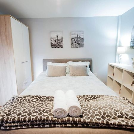 Modern Central Penthouse - 1 Secureparking ليفربول الغرفة الصورة